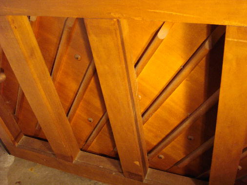 7 - Soundboard & ribs in good condition. 7 - Soundboard & ribs in good condition.